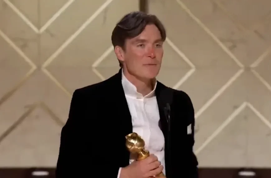 cillian murphy with golden globe 2024